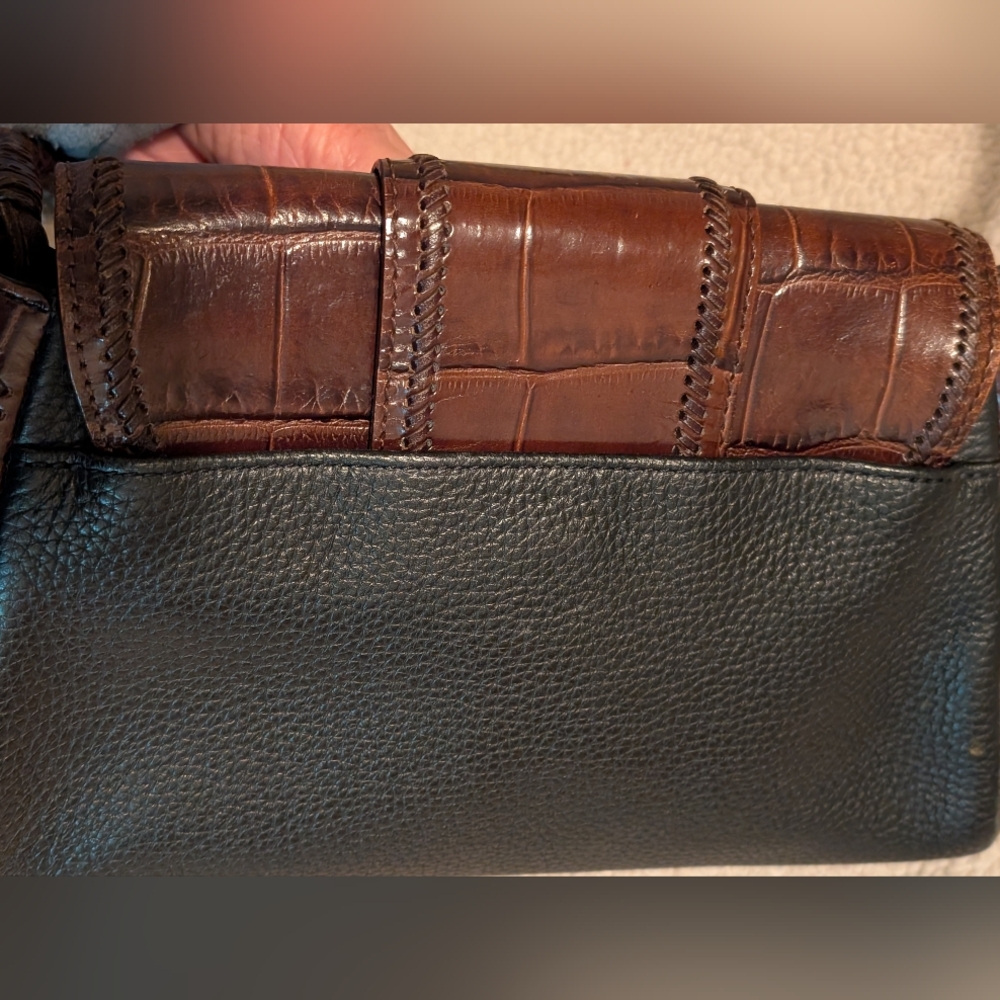 Brighton Chic Leather Shoulder Bag With Heart Charm And Braided Steap Excellent! - Picture 7 of 14
